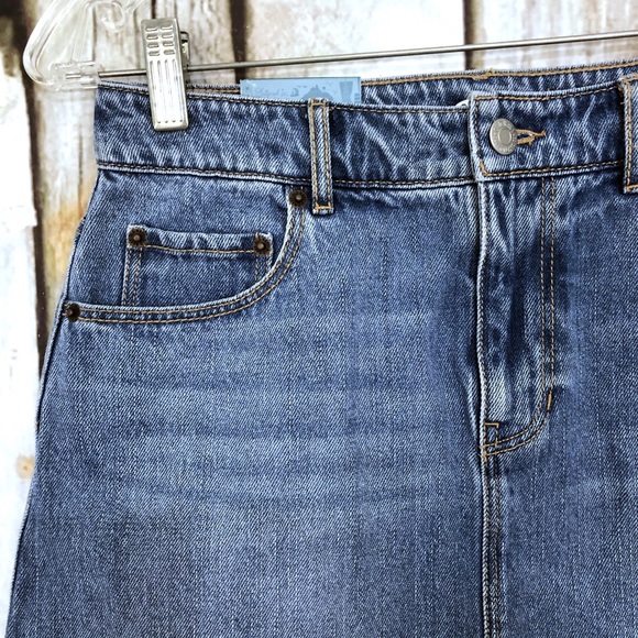 Old Navy Distressed Hem Denim Mini Skirt - Picture 3 of 7